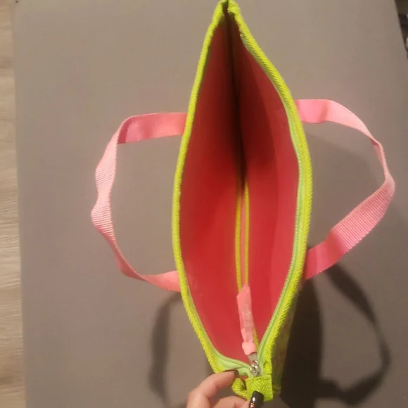 Lilly Pulitzer Petula limeade print laptop bag - Picture 3 of 5